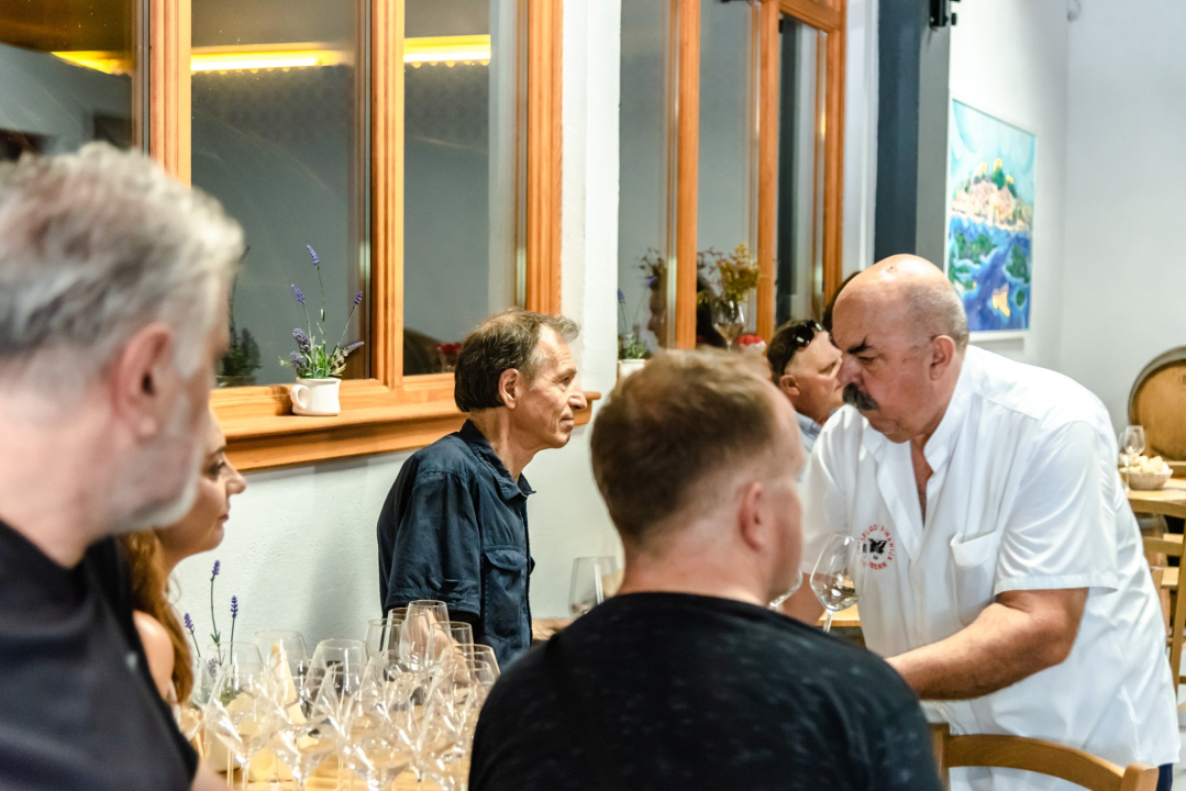 Jedinstveni suvenir: U Vinoplodu predstavljen časopis Iće&amp;piće posvećen našoj županiji