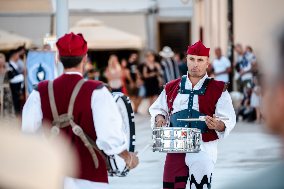 Mačevanjem povijesnih postrojbi na Poljani počela 'Opsada Šibenika 1647.' 