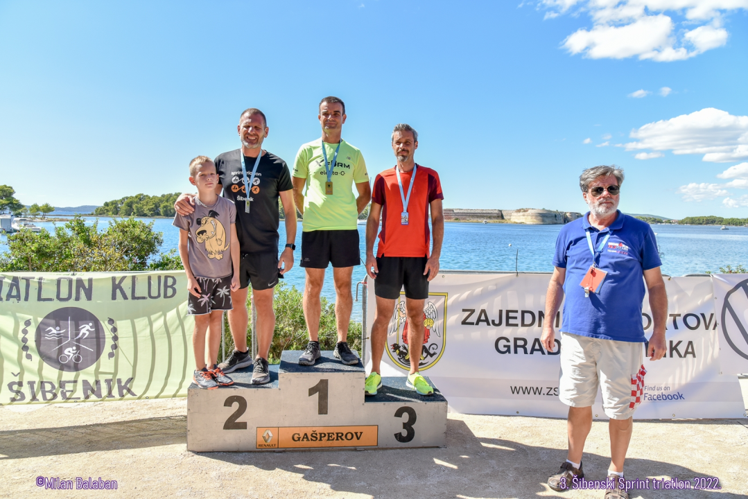 Završen treći po redu Šibenski triatlon u kanalu sv. Ante: Evo tko su pobjednici 