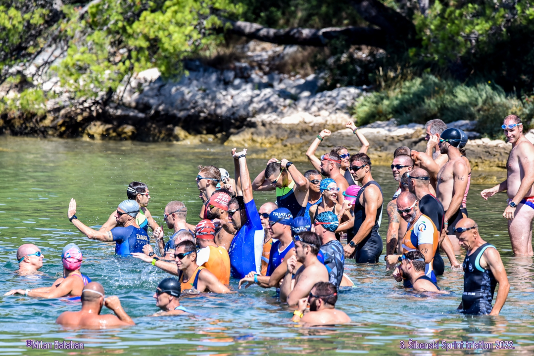 Završen treći po redu Šibenski triatlon u kanalu sv. Ante: Evo tko su pobjednici 