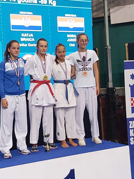 KK 'Okit Vodice' sa 9. 'Zagreb karate kupa' se vratio sa 12 medalja 