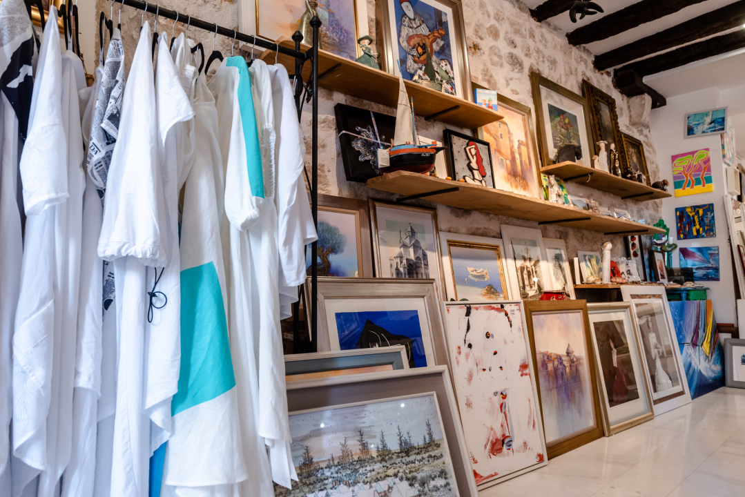 U Galeriju Juraj Dalmatinac stigle zimske kolekcije odjeće i jesenski popusti na slike 