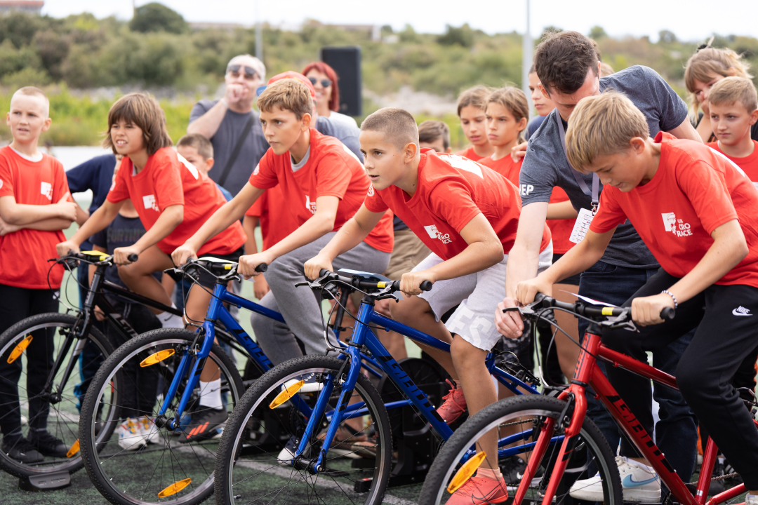 U Primoštenu održan Kids CRO Race: Matija, Leo, Dora i Isabella pobjednici su virtualne utrke 