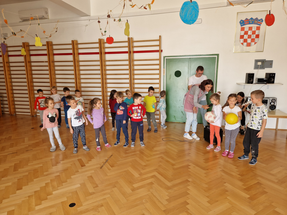 Najveseliji dan u DV 'Vidici': I mali i veliki pjevali su i plesali na zajedničkom okupljanju  