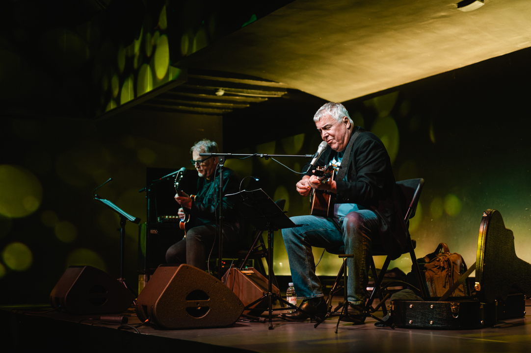 Arsenov prijatelj Zoran Predin u Kući umjetnosti Arsen oduševio glazbom i humorom 