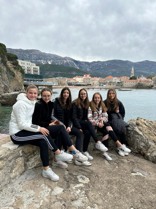 Gimnastičarke 'Šibenik-Dalmacije' zablistale u Budvi: Osvojile osam medalja