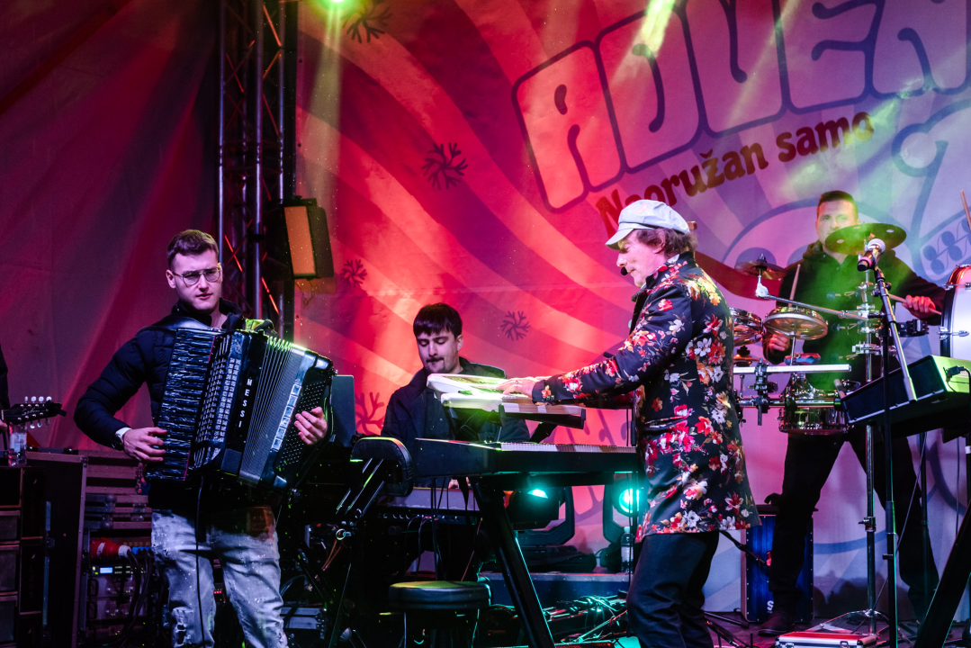 Počela je Adventura u đardinu: Pljuštalo je, ali uz Madre Badessu lakše se izdrži