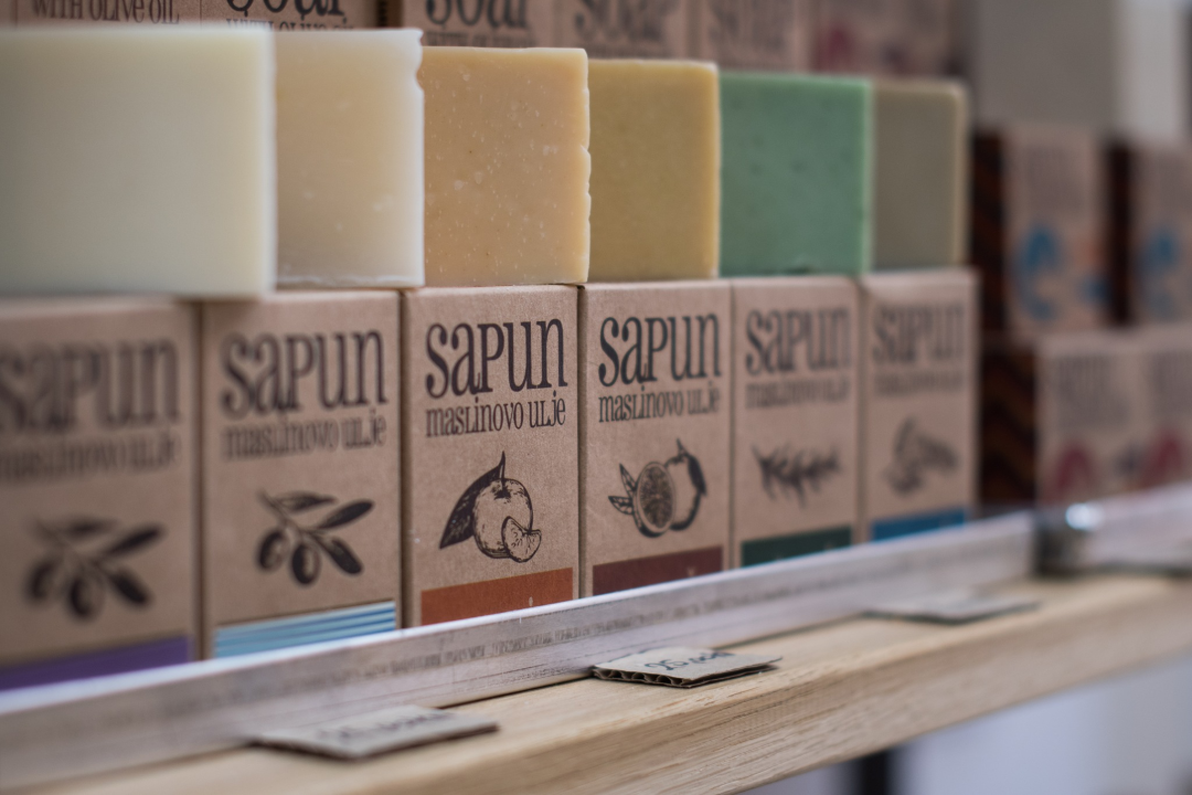 Pronađite najbolje božićne poklone uz super akcije trgovine Lokal! 