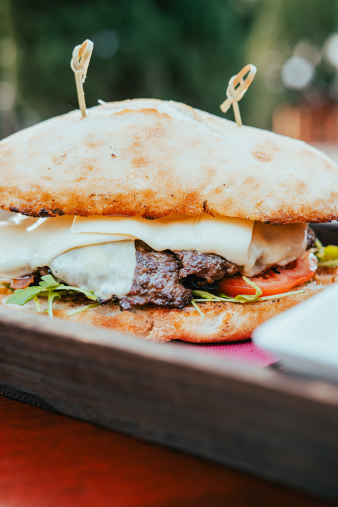 Adventura Šibenik pretvara u street food meku, probajte bao bun s buncekom, tradicionalni pispalj punjen jotom i gulaš od divljači!