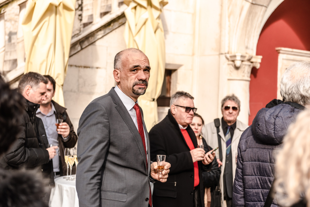 Burić i Jelić pozvali novinare na domjenak, župan doznao da je postao djed!