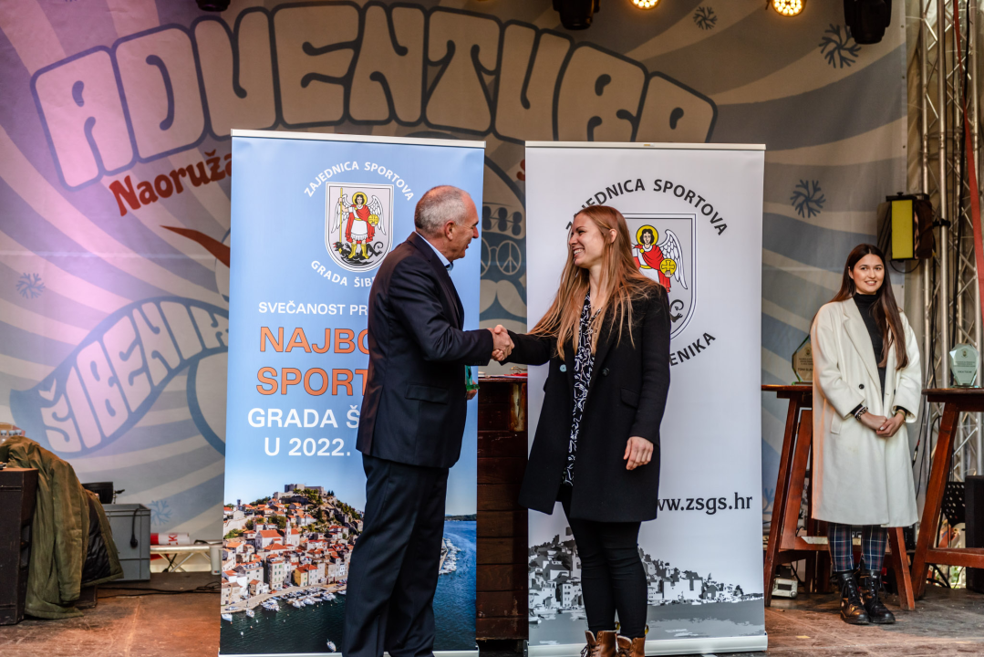 Toni Slavica i Nives Radić, vaterpolisti Solarisa i vaterpolistice Viktorije ovogodišnji su laureati