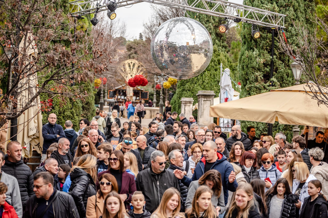 Toni Slavica i Nives Radić, vaterpolisti Solarisa i vaterpolistice Viktorije ovogodišnji su laureati
