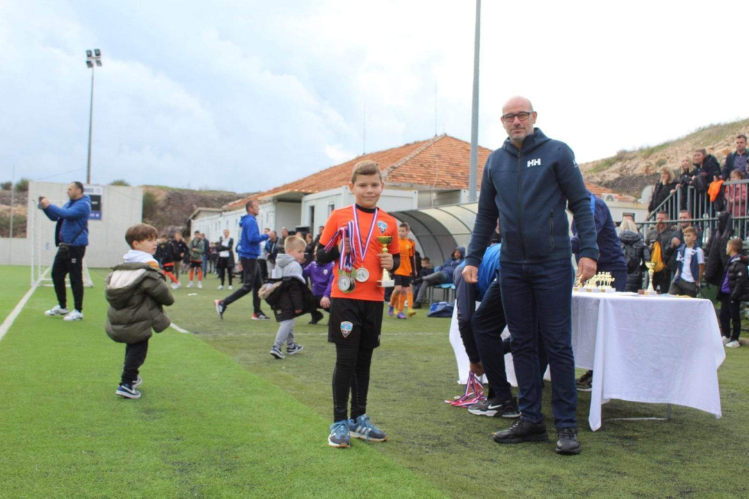 Mladi nogometaši Šibenika na 9. Vodice Cupu do dva zlata i dva srebra