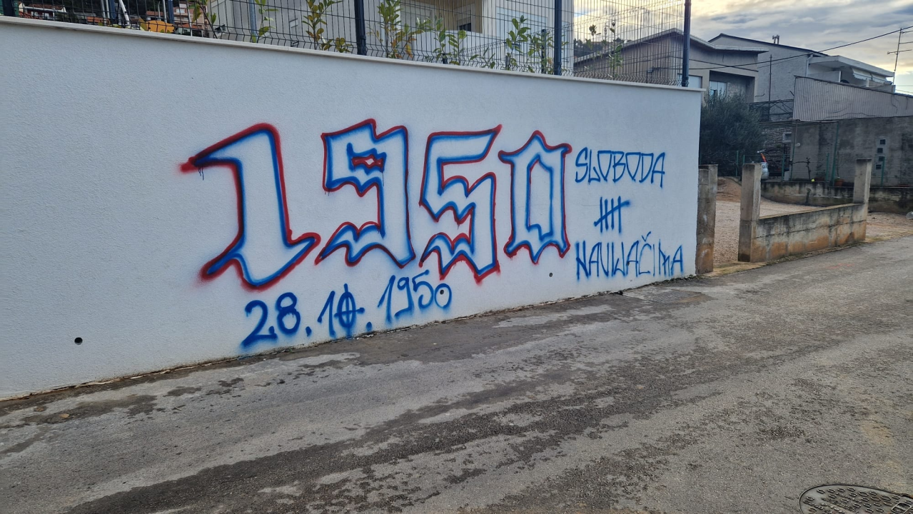 Uhvaćen mladić koji je išarao zidove dječjeg vrtića i kuće u Šibeniku