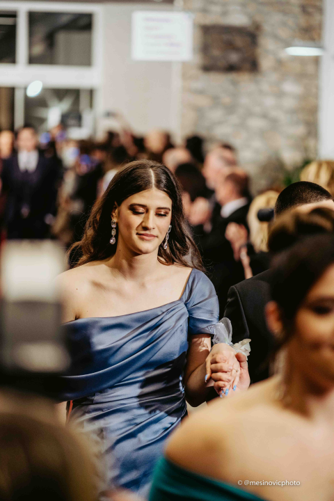 Učenici Ekonomske škole zablistali na maturalnom plesu u Vodicama (1)