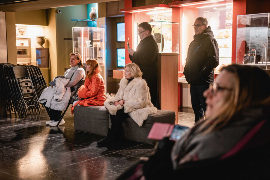Učenici u muzeju pjevali Lukačića i predstavili šibenske galete dok su trkači ‘Zagrlili grad’