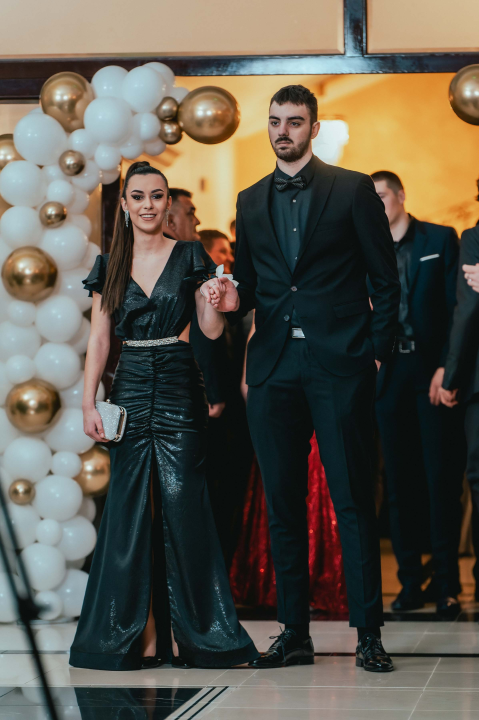 Učenici Prometno-tehničke škole Šibenik poput holivudskih zvijezda na maturalnom plesu (1)