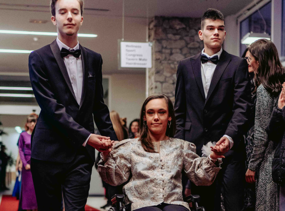 Zavirite na blještavi maturalni ples Turističko-ugostiteljske škole Šibenik (2)