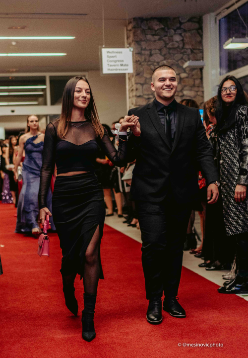 Zavirite na blještavi maturalni ples Turističko-ugostiteljske škole Šibenik (1)