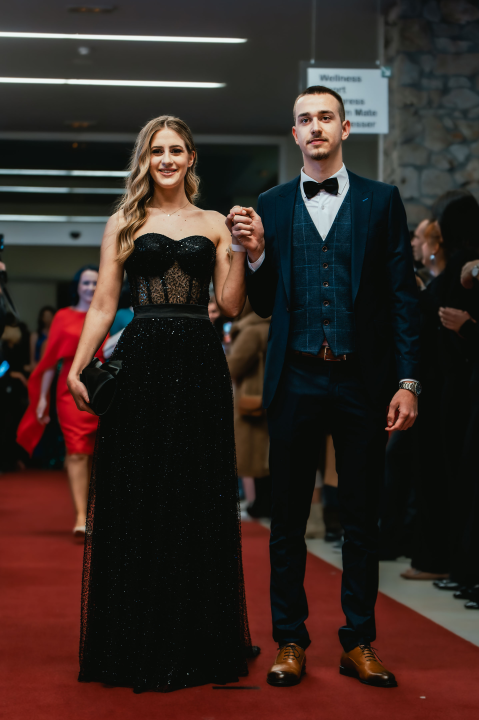 Pogledajte glamurozna izdanja maturanata Medicinske škole (1. dio)