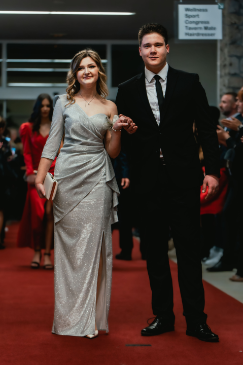 Pogledajte glamurozna izdanja maturanata Medicinske škole (2. dio)