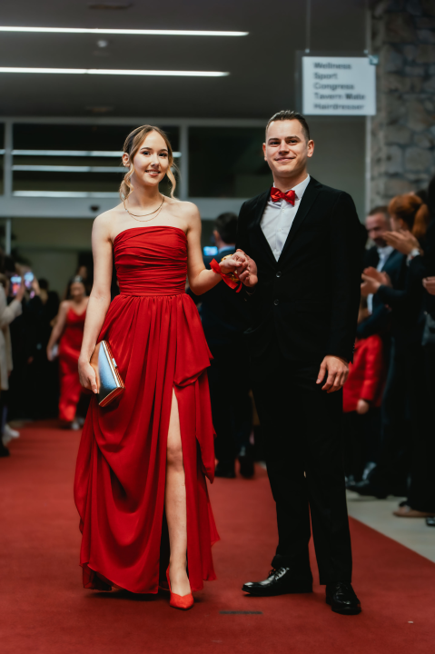 Pogledajte glamurozna izdanja maturanata Medicinske škole (2. dio)