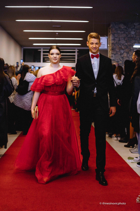 Zavirite na blještavi maturalni ples Tehničke škole Šibenik (1)