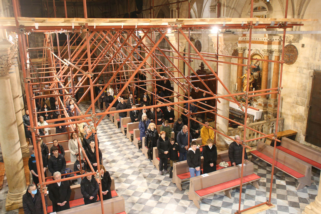 U katedrali održano misno slavlje s obredom pepeljenja