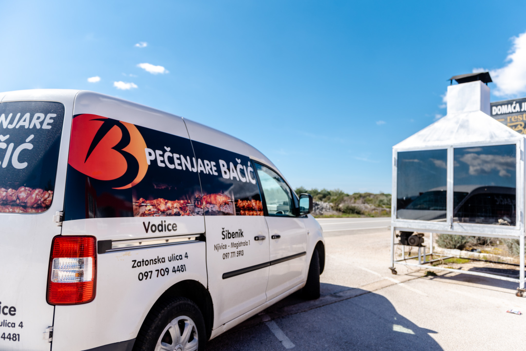Posjetite novootvorenu pečenjaru Kod Bačića u Njivicama!