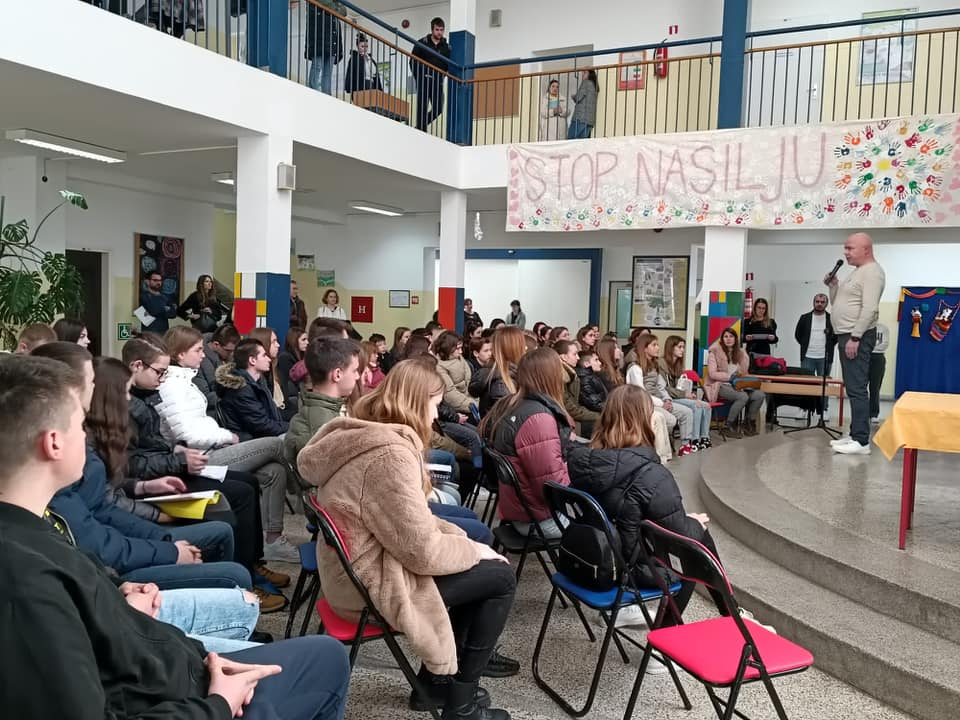 Učenici Medicinske škole treći na biskupijskom natjecanju