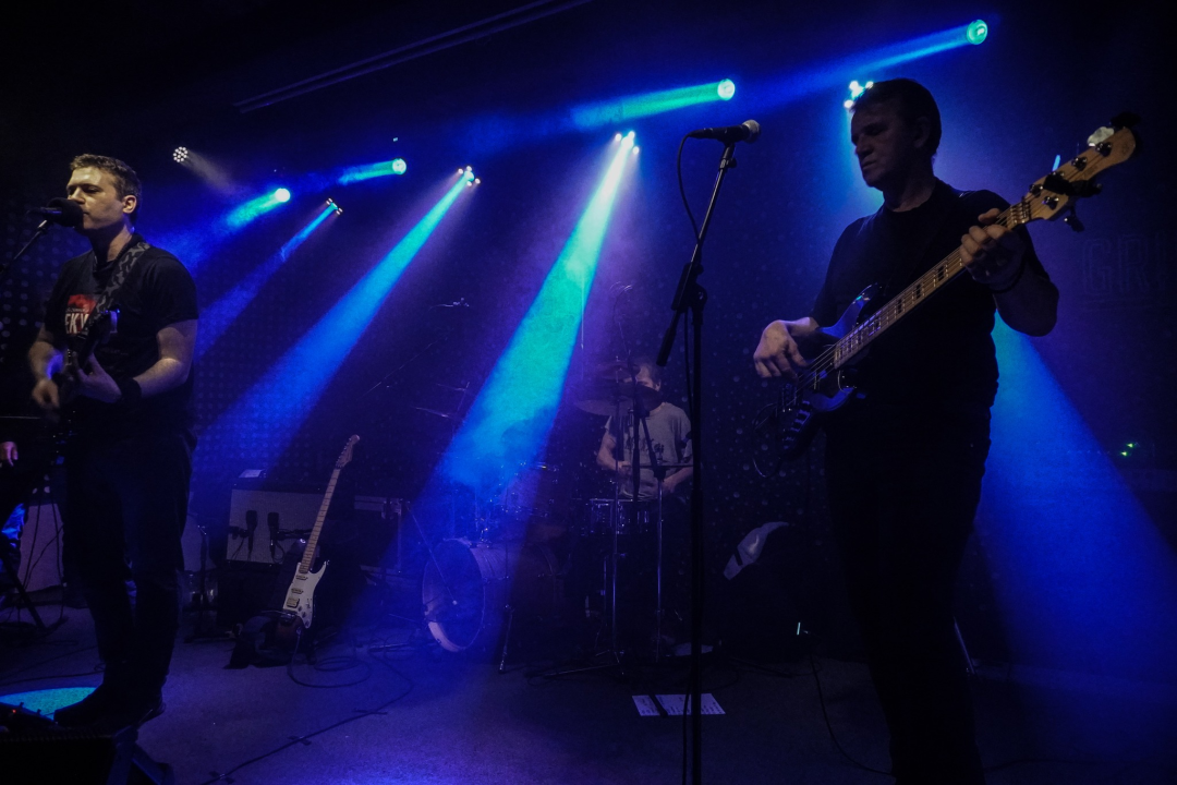 Euforična nostalgija u Šibeniku: Azimutom odjekivali hitovi EKV-a