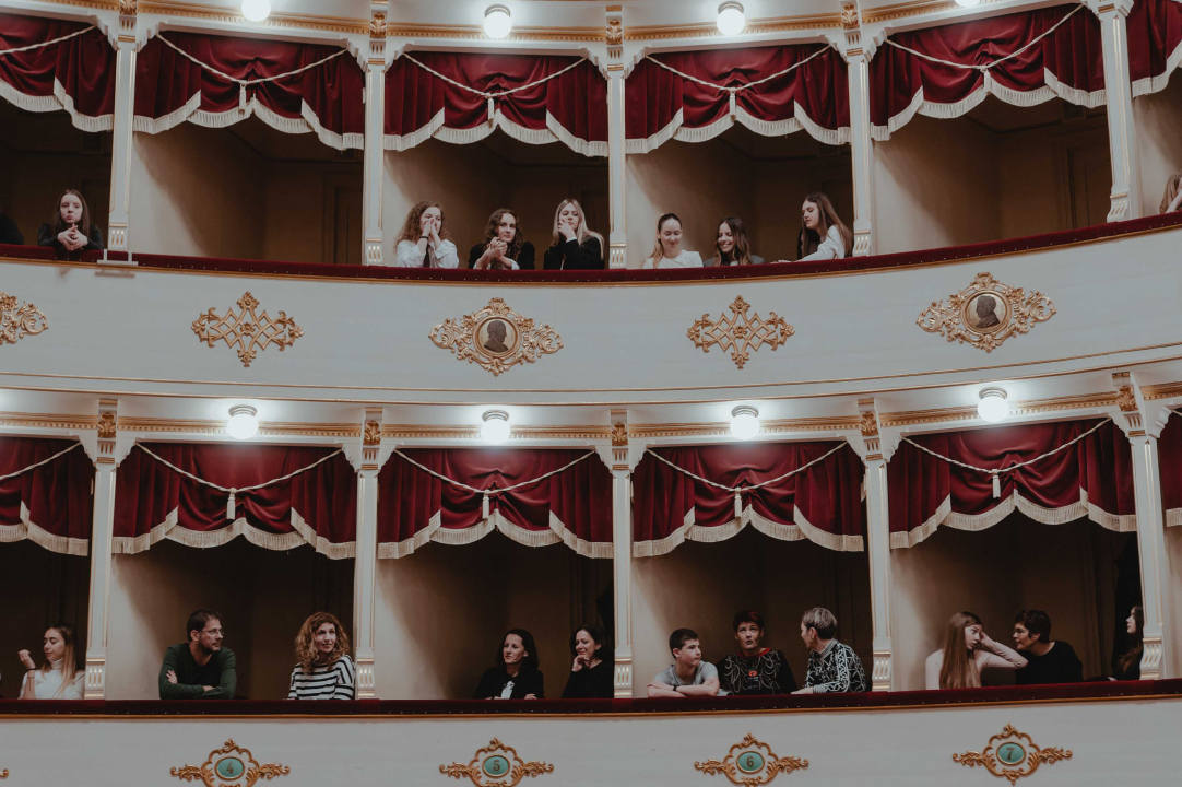 Srednjoškolci deprimirali kazalište s odličnim razlogom: ‘Izašla sam sva zbrčkana’