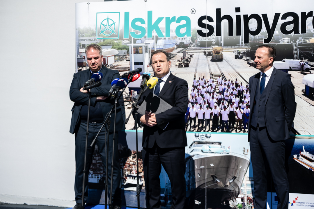 Brodogradilište Iskra u Šibeniku isporučilo brze brodice za hitnu pomoć: 'Ovo je rezultat hrvatske pameti'