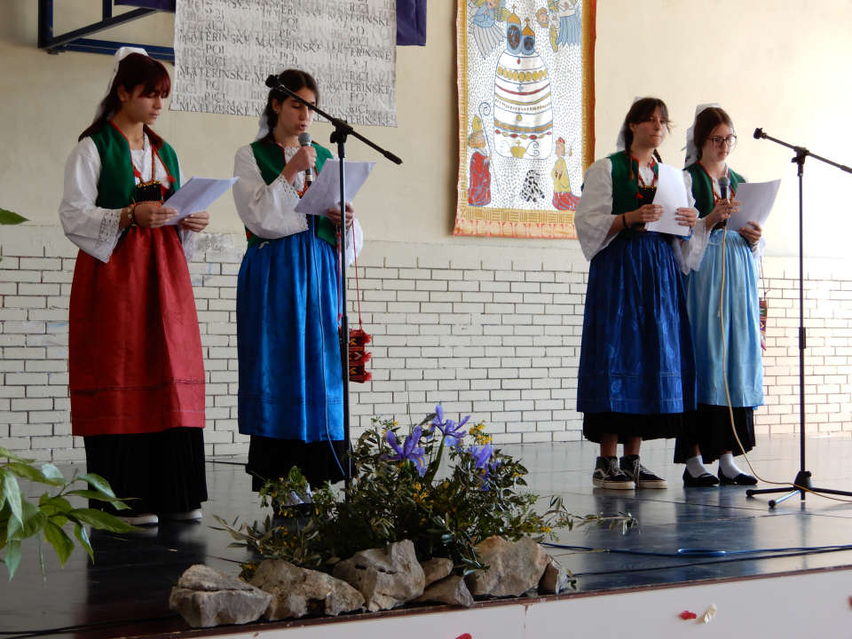 'Poj rići materinske': U OŠ Primošten 17. izdanje literalno-likovnog natječaja