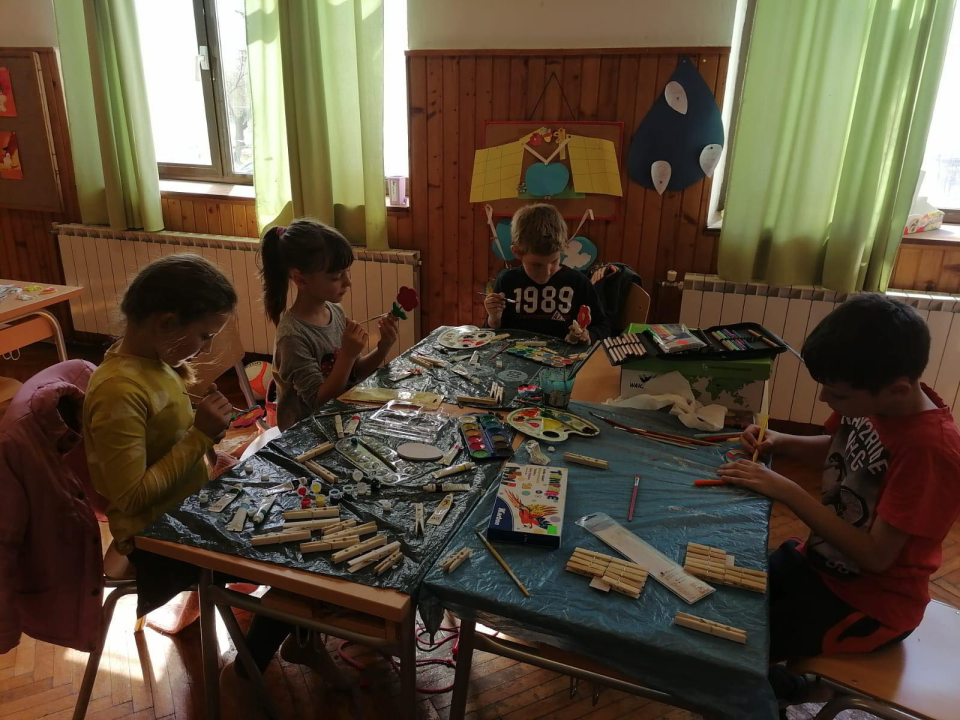 Vrijedne ruke malenih Šibenčana: Izradili ukrase, pa organiziraju humanitarnu izložbu 