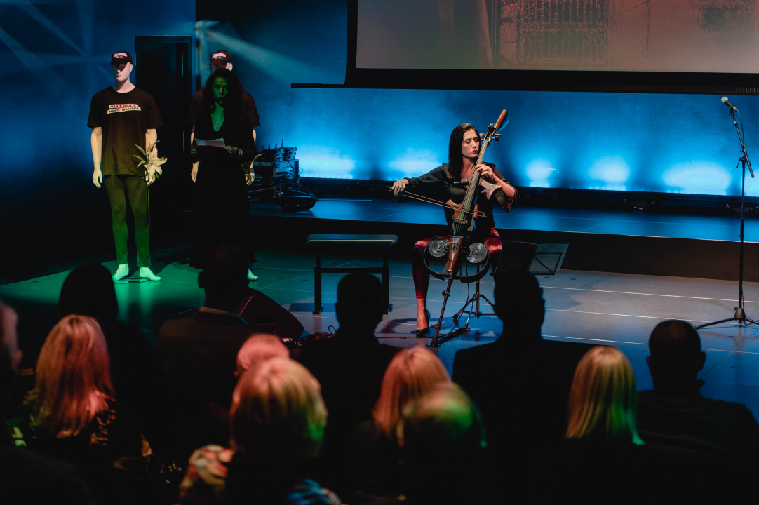 Ana Rucner u Arsenu svirala na violončelu od dragovoljno predanog ilegalnog oružja