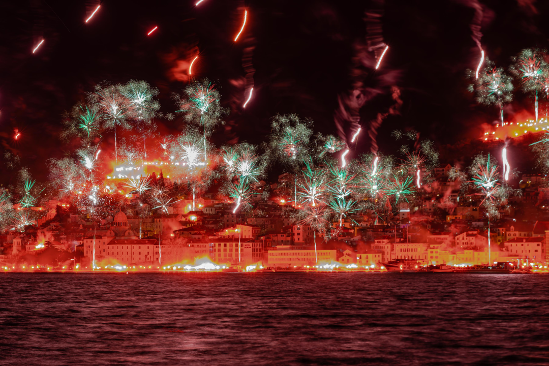 Spektakularni kadrovi: Narančasta noć pamtit će se još dugo!