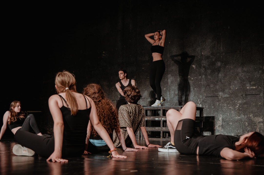 Fenomenalna predstava dramskog studija Ivana Jelić: ‘Repertoar’ traži granicu umjetnosti i profita