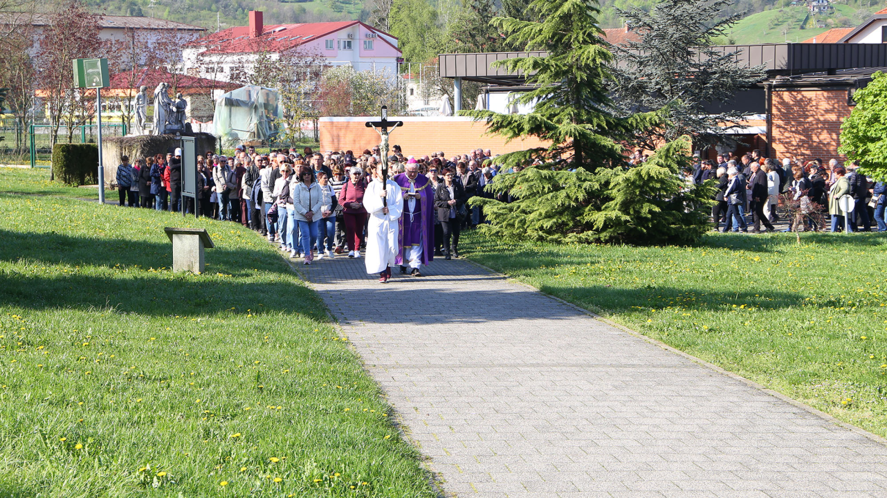Vjernici Šibenske biskupije na hodočašću u Ninu, Karlovcu, Krašiću i Mariji Bistrici