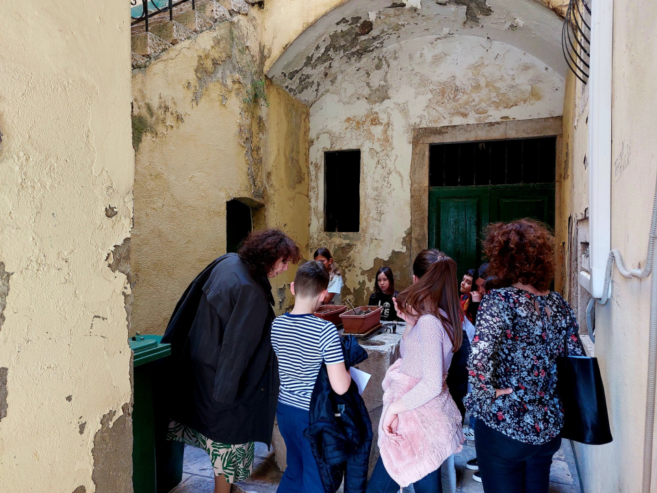 Učenici OŠ Fausta Vrančića u edukativnoj šetnji kroz Šibenik
