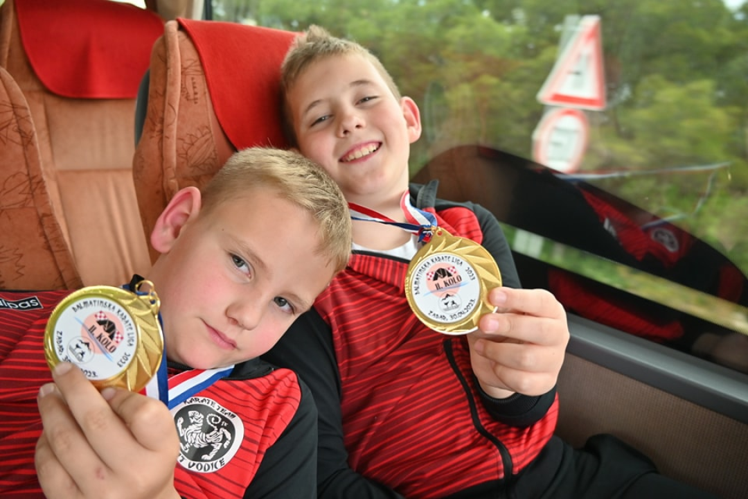 Ponovna dominacija Karate kluba Okit iz Vodica: Nakon prvog kola lige vratili se s hrpom medalja 