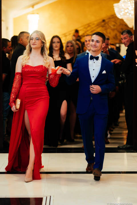 Zavirite na blještavi maturalni ples šibenske Industrijsko-obrtničke škole (2)