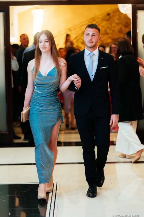 Zavirite na blještavi maturalni ples šibenske Industrijsko-obrtničke škole (1)