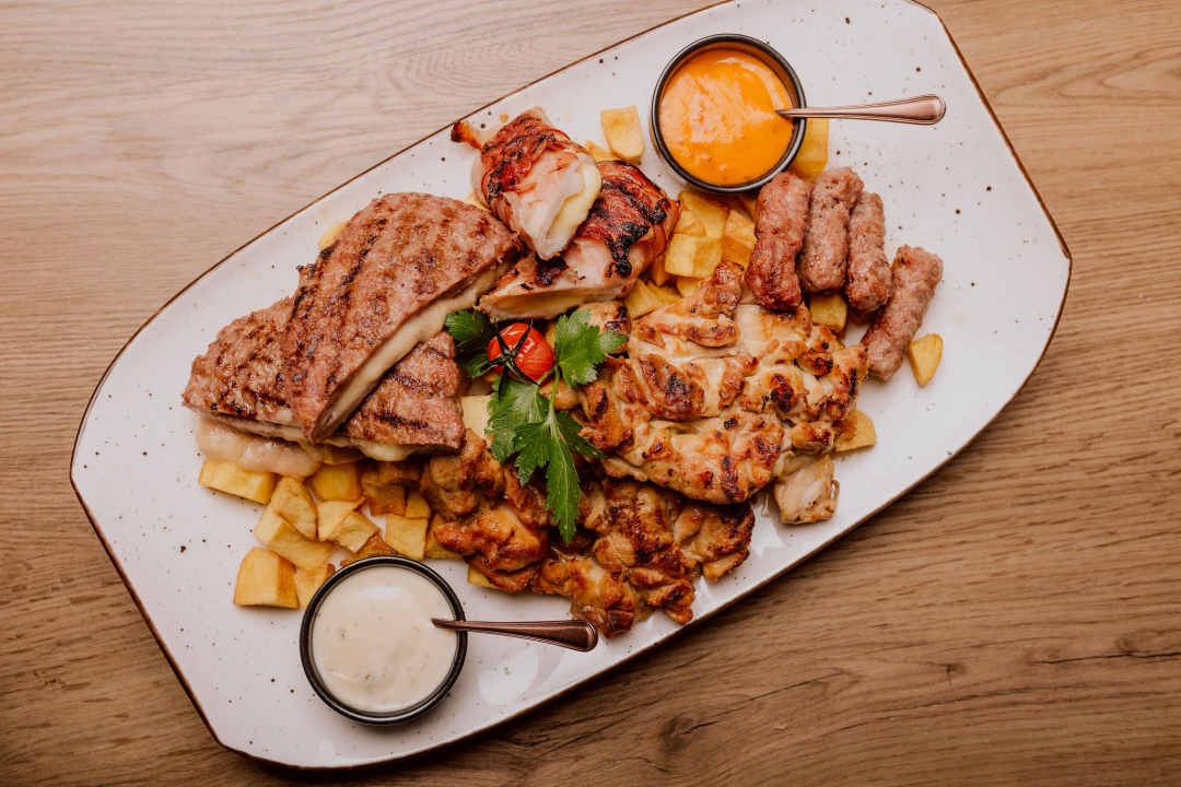 Isprobajte nenadmašne mesne plate u bistrou 'Kod starog'! 