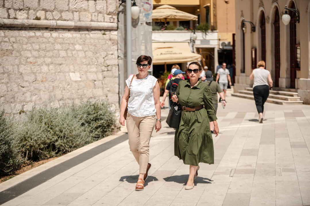 Trendi sugrađanke pokazale kombinacije za promjenjive lipanjske dane