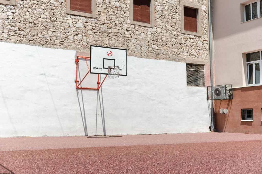 Beton u 'Partizana', kao i naziv, ostaje u povijesti: 'Miminac' dobio gumenu antistres podlogu