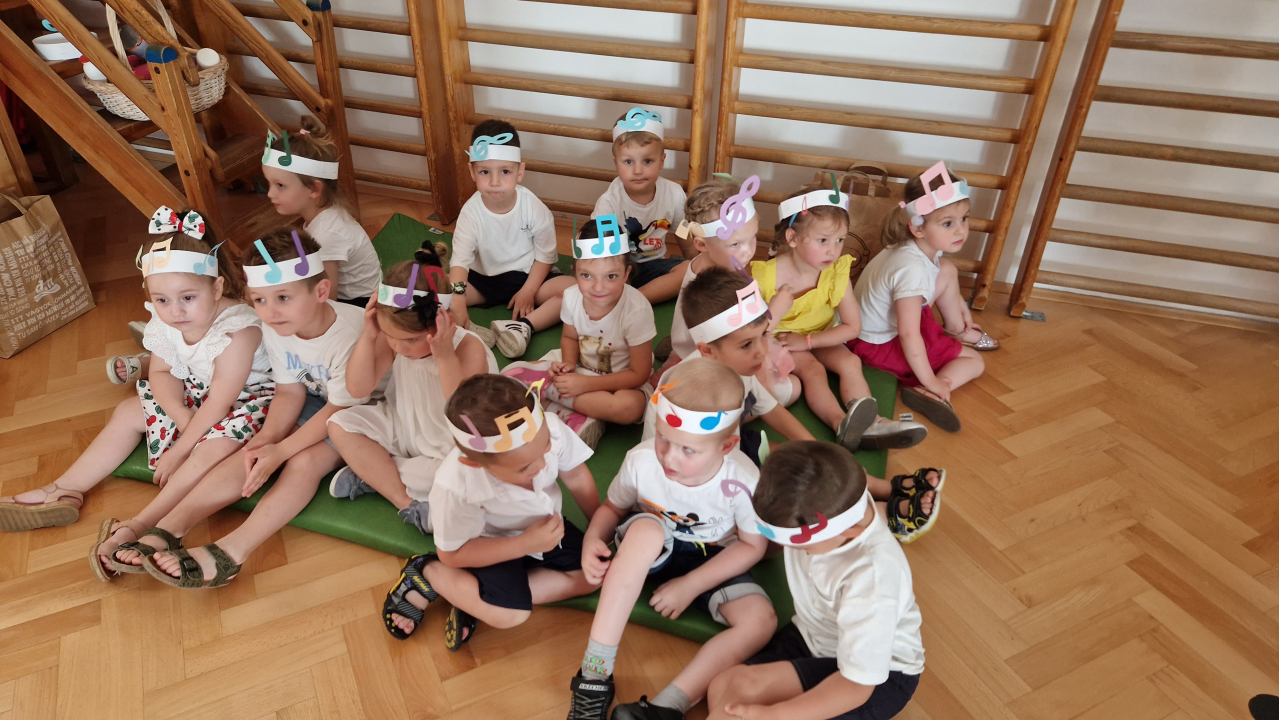 Djeca DV Šibenska maslina oduševili priredbom za roditelje i obilježili Svjetski dan glazbe 