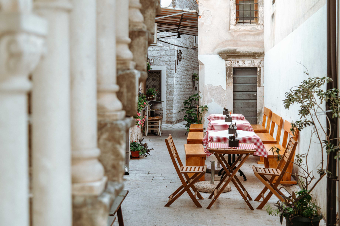 Marenda kakva je nekad bila, u hladu šibenskih kala uz mirise koji vraćaju u prošlost