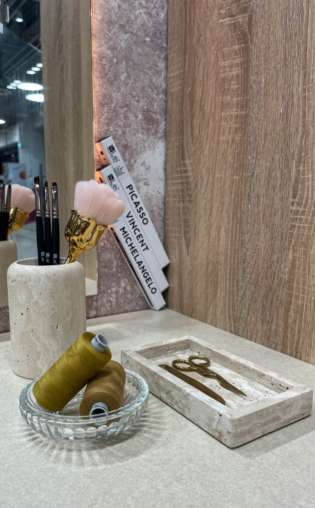 Dovedite svoje obrve do savršenstva u salonu Chup Chup! 