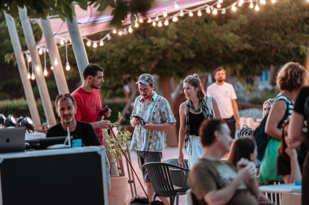 Zalazak, 'buka' i urbane projekcije: Bruna Matić predstavila audio-vizualni projekt NOISE